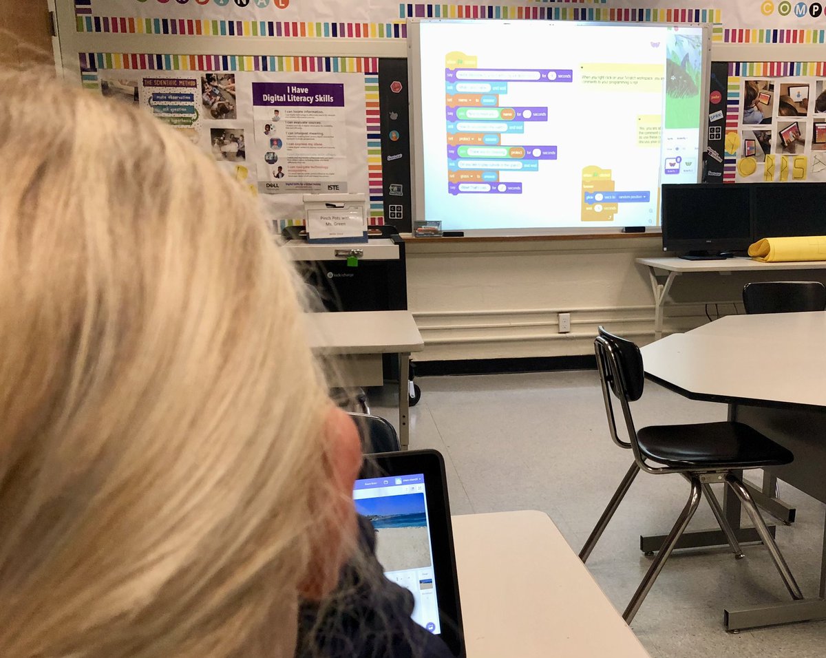 HoyasInEd's tweet image. #ScratchWeek means #AI chatbot programming. Yup! Let’s get coding!