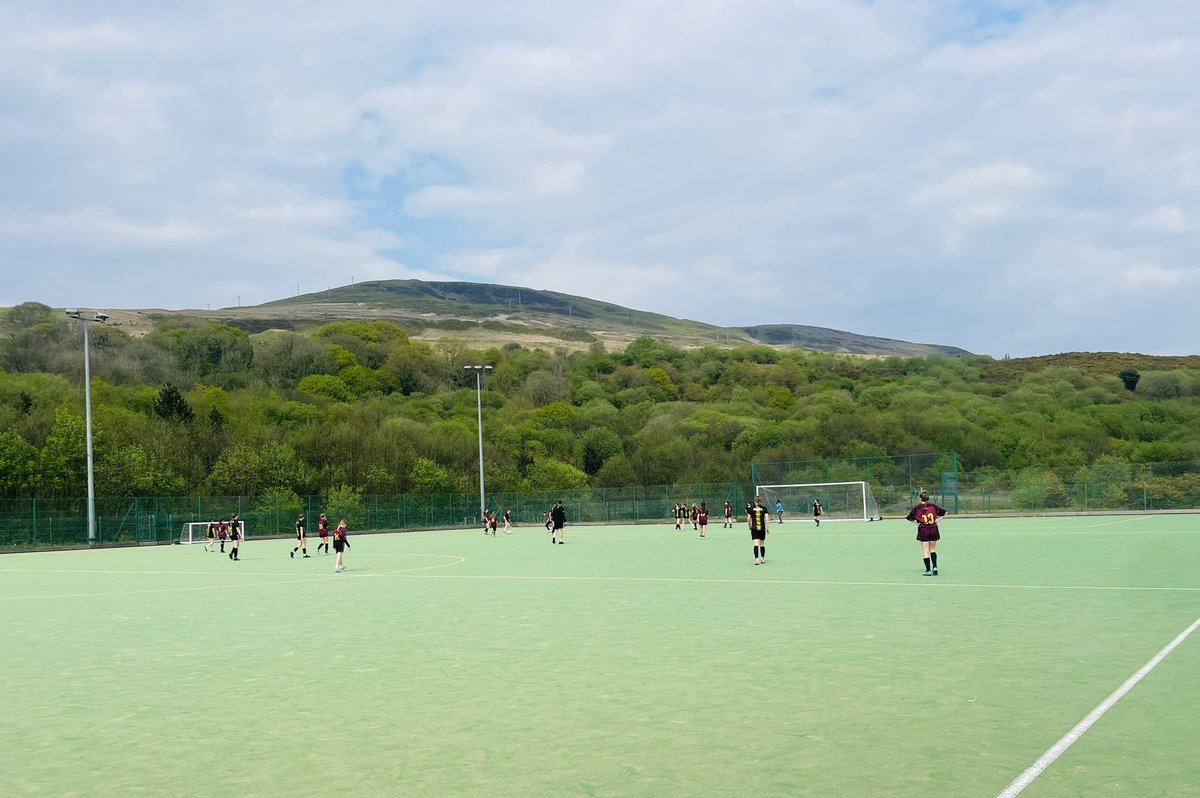 Well done to our <a href="/MaestegSchool/">Maesteg School</a> u15 girls football team who won 3-1 after school today! Thank you to our year 8 students for stepping up to help out! Proud of you all! 💛🖤