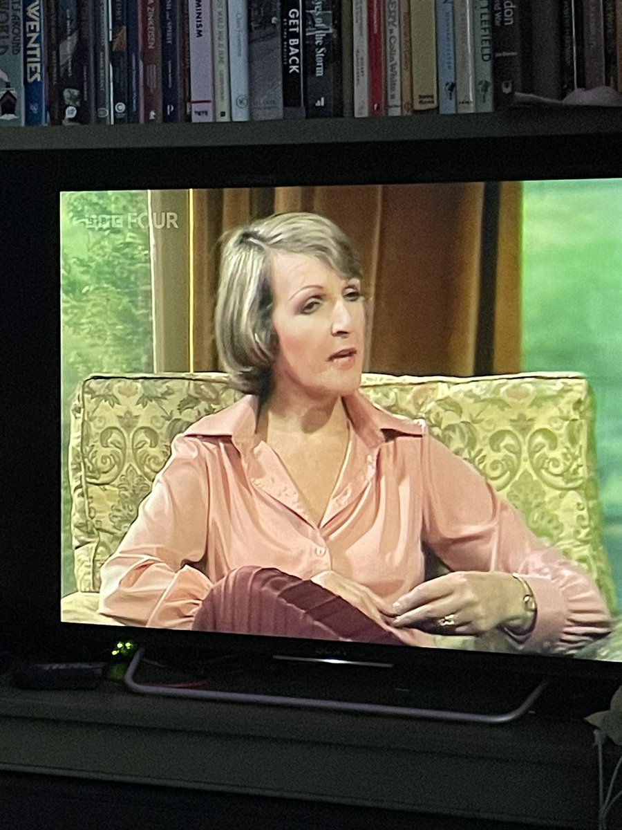 I know Penelope Keith’s best known for her flamboyant Jean Varon wardrobe as Margo in The Good Life but To the Manor Born is on BBC3 & I can’t help admiring Audrey’s understated separates. Classy bird.