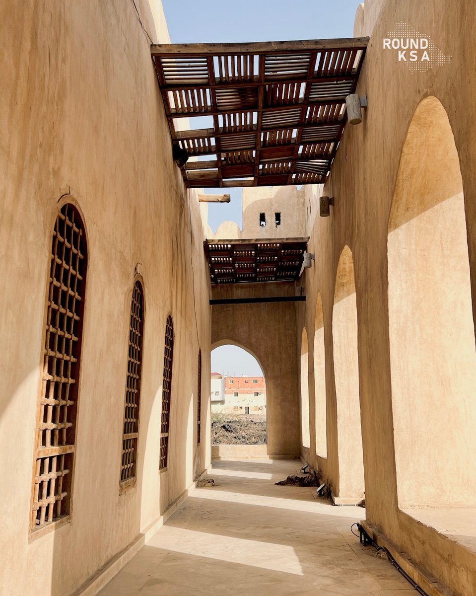 صور من جولة المتاحف والمعارض التي تضم قصر عروة بن زبير أحد أجمل القصور في مدينة، واستعد لاكتشاف العديد من القصص والحكايات الشيقة التي يحتضنها هذا المكان الرائع، برفقة مرشدينا المتخصصين. 🏰
#saudi #madinah #travel #visitsaudi #roundksa