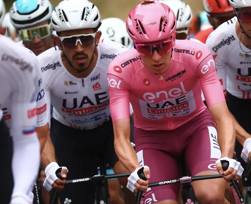 The new episode of The Domestiques has landed. It’s The Pog Show at the @giroditalia But can Pogacar continue his winning reign without burning out? Listen up. @_LeeTurner @MatildaRaynolds podcasts.apple.com/au/podcast/the…