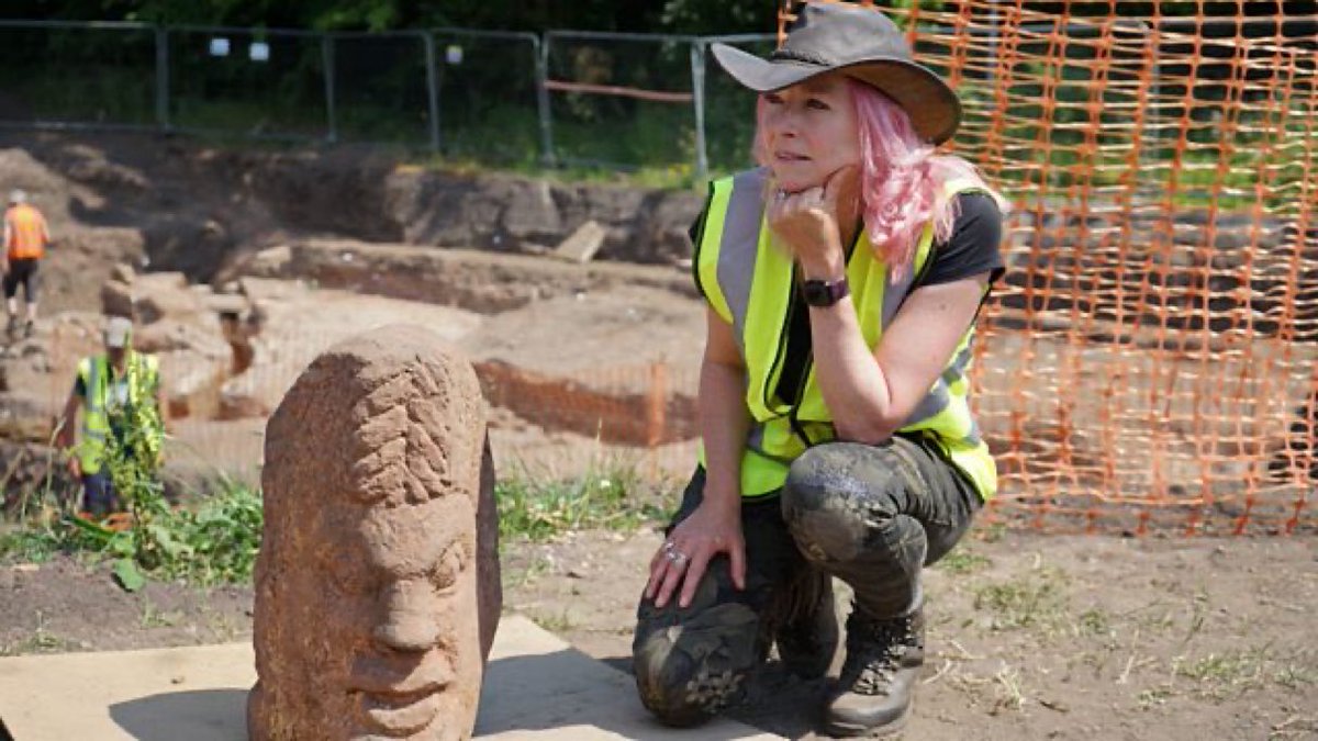 7pm TODAY on @BBCTwo Digging for Britain s11 Ep 1 of 6, The Roman Emperor’s Bathhouse Digs in northern Britain reveal a Roman emperor’s lost bathhouse, the sunken treasures of medieval pilgrims & a fortress perched on top of a Scottish mountain #Archaeology @theAliceRoberts