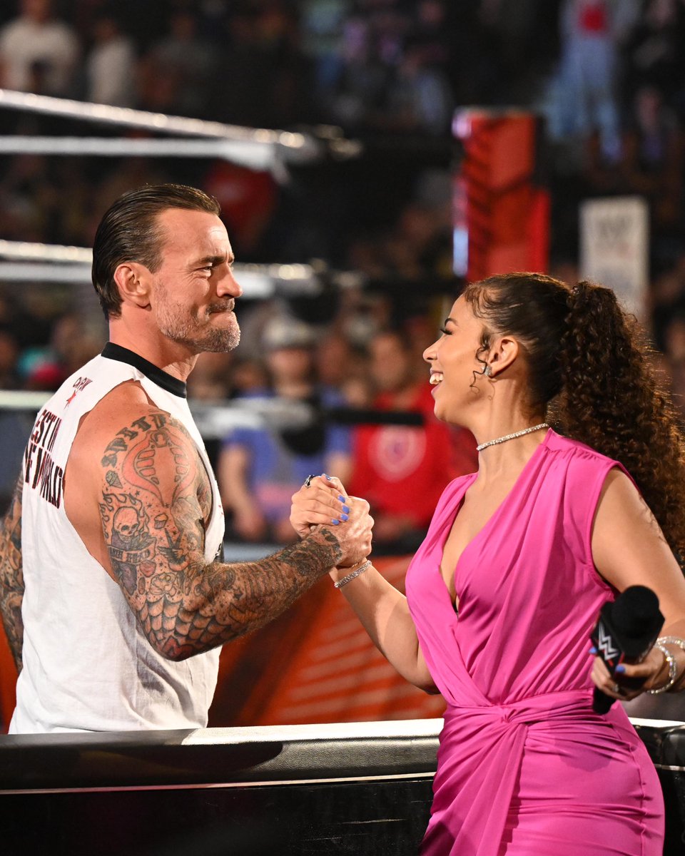 WWEUK's tweet photo. Greatness 🤝 🙌 #WWERaw https://t.co/erUrgVvACW