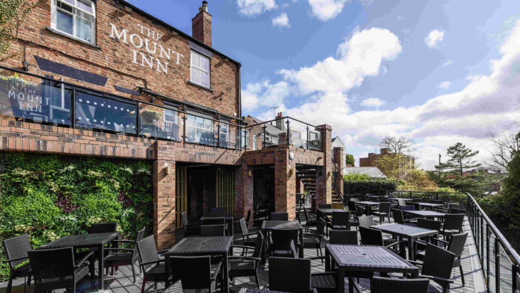 Hydes reopen popular #Chester pub following #Investment #Hospitality #Leisure #Manchester #Salford is.gd/bHN8ls