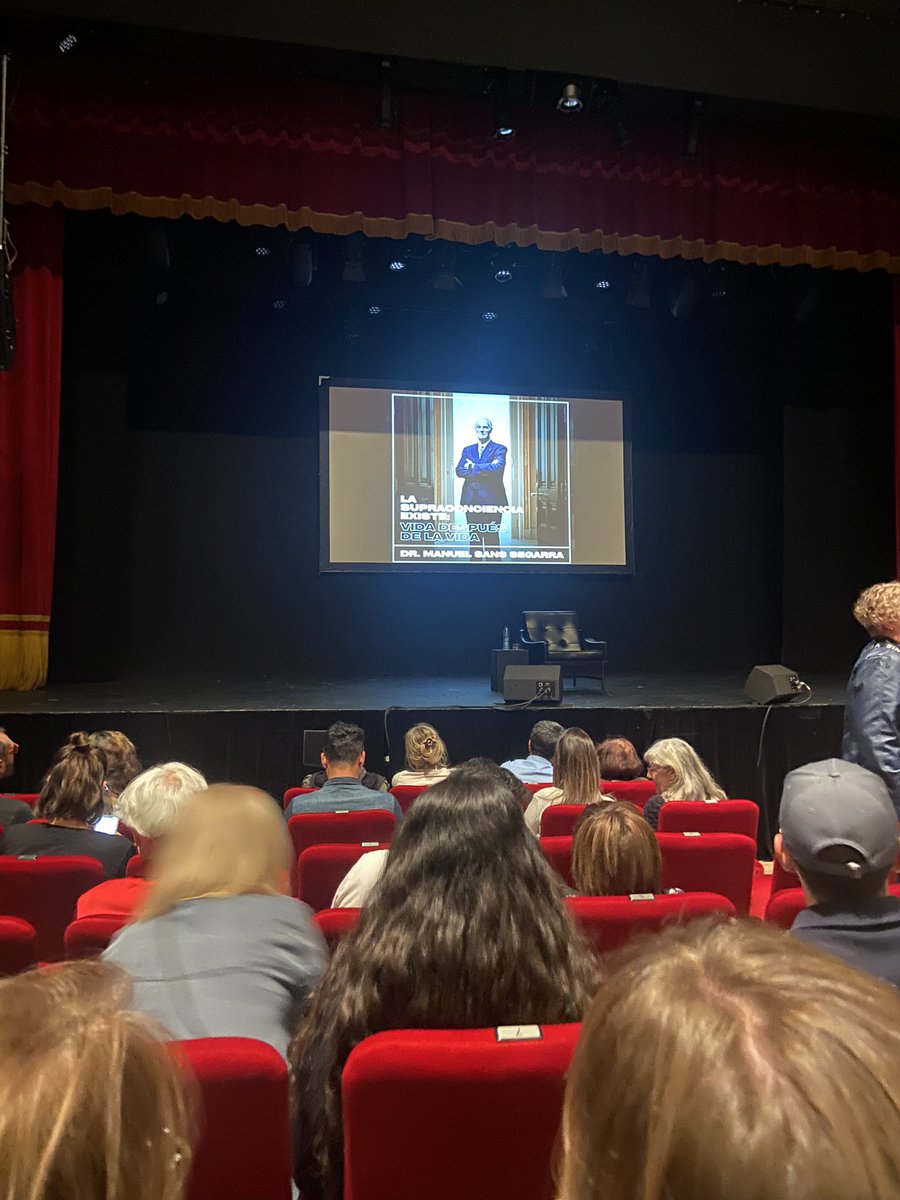 A punt per escoltar al Teatre Borràs de Barcelona el terriblement interessant Dr Manuel Sans Segarra que des de la ciència i la medicina ens està donant pistes a per comprendre una mica millor el misteri sublim de la vida que és formada de naixement i mort.