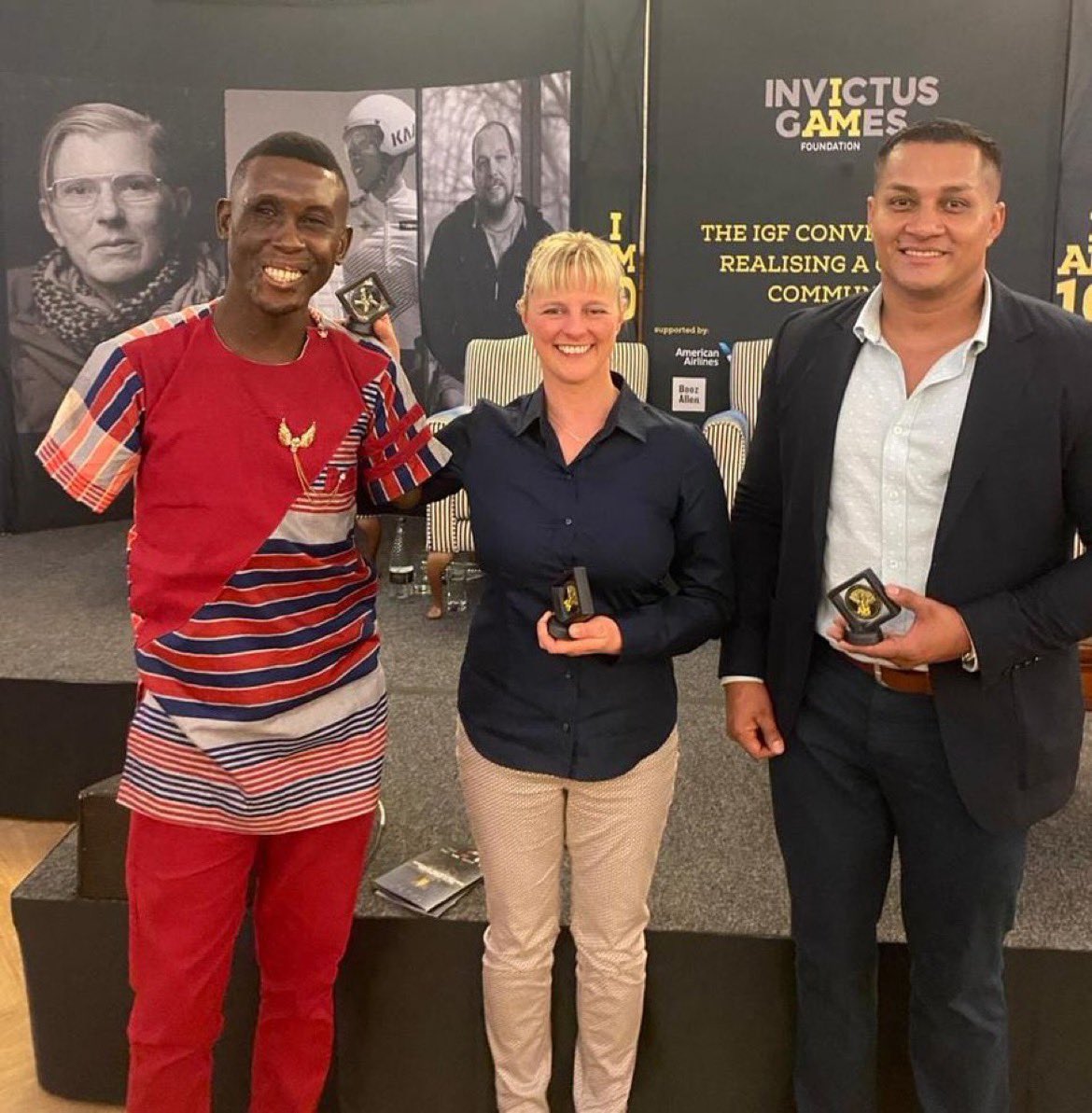 A Colombian disabled veteran Víctor Vera was invited to the conversation held by the Invictus Games Foundation in celebration of the 10th Anniversary in London. 
#IAM10  #InvictusGames 💛🖤