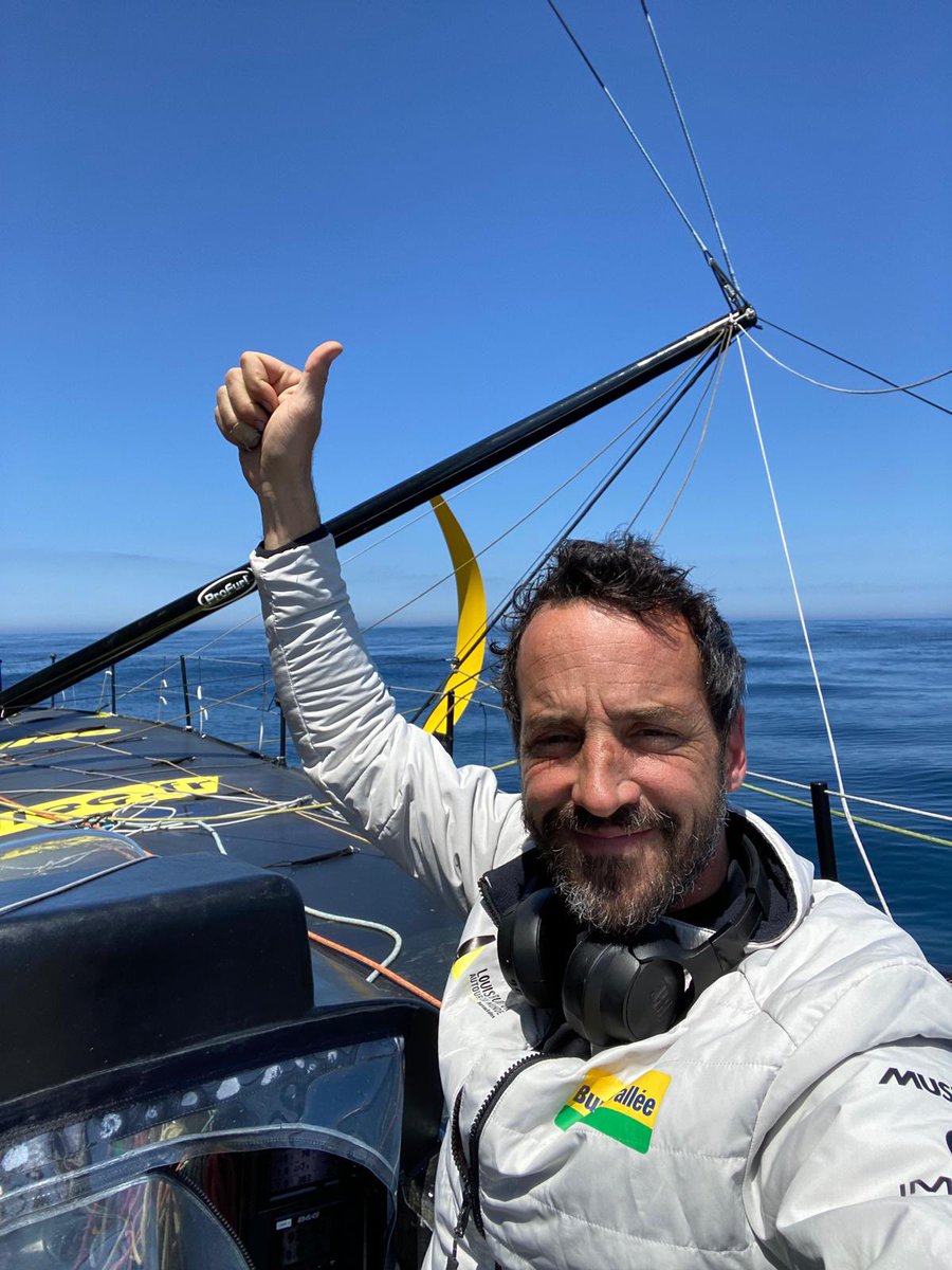 🤩 Petit selfie en direct de la ligne d’arrivée de <a href="/The_Transat_CIC/">The Transat CIC</a> 🤳🏁