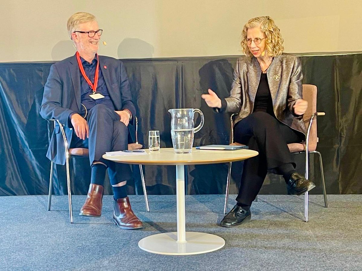 The links between climate change, environmental degradation, peace & security have never been clearer. Unless we act, climate change will accelerate conflict even further. At #SthlmForum with @SIPRIorg's Dan Smith, discussed how a healthy environment is the foundation to peace.