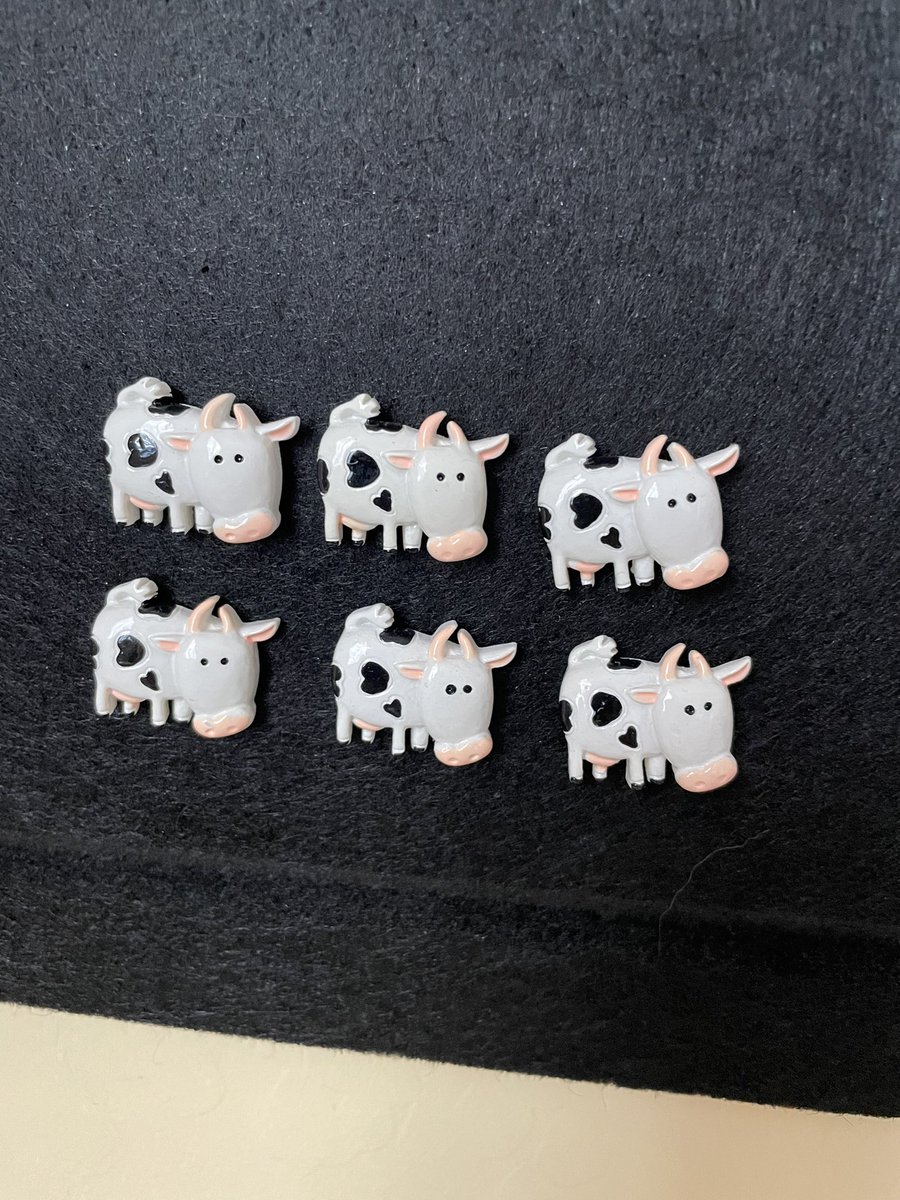 Look at these adorable cow push pins my co-writer gave me for my bulletin board! 
#AuthorLife #writerslife #NelsonPotter #besties #organized #cows