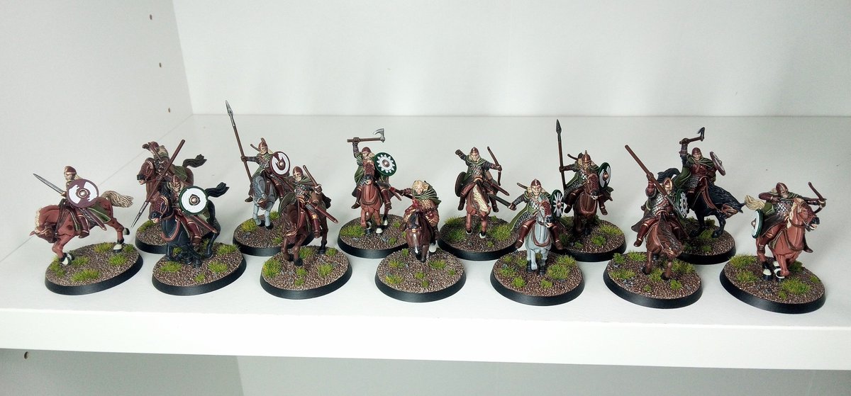 Took a pic of my painted Rohirrim so far for MESBG.
I'll be adding some Army of the Dead to them soon; as my goal is to build an allied force themed around The Battle Of Pelennor Fields!
#WarhammerCommunity #PaintingWarhammer #MESBG #MiddleEarthSBG #MiddleEarthStrategyBattleGame