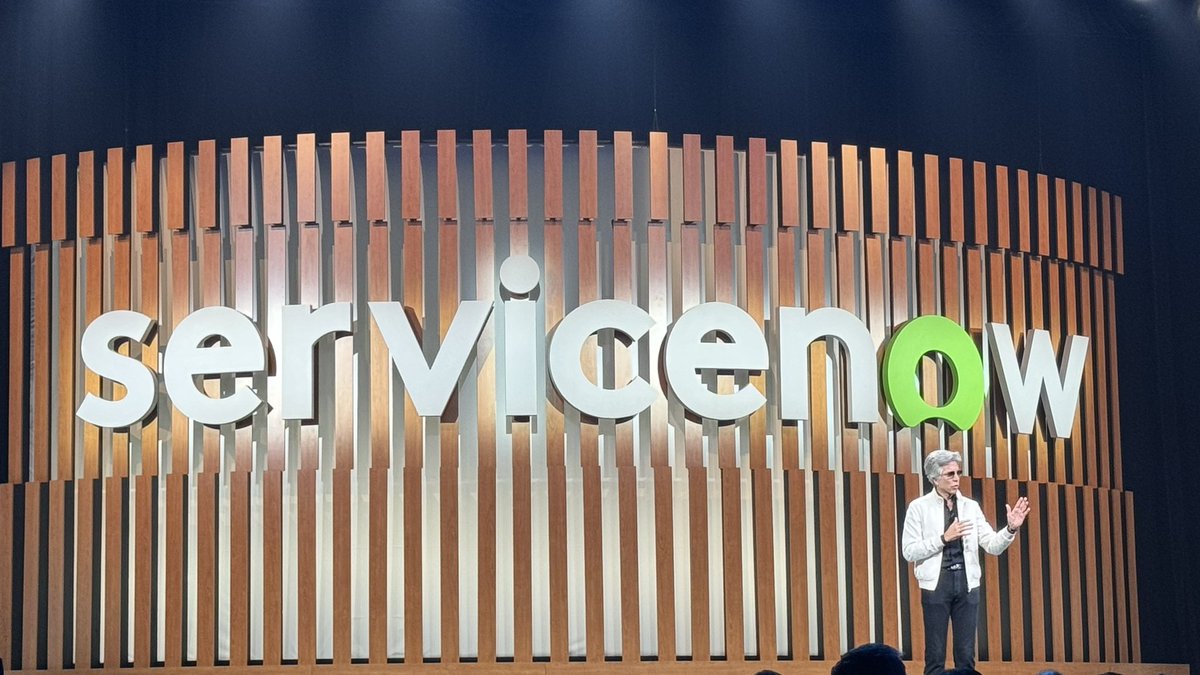 R “Ray” Wang 王瑞光 #Cupertino #AI #Energy R.NFT (@rwang0) on Twitter photo MyPOV: in the next three years 70% of the jobs will be changed. <a href="/BillRMcDermott/">Bill McDermott</a>
Let’s start with a 5 year transformation roadmap
#lnow24 <a href="/ServiceNow/">ServiceNow</a> MyPOV: in the next three years 70% of the jobs will be changed. <a href="/BillRMcDermott/">Bill McDermott</a>
Let’s start with a 5 year transformation roadmap
#lnow24 <a href="/ServiceNow/">ServiceNow</a>