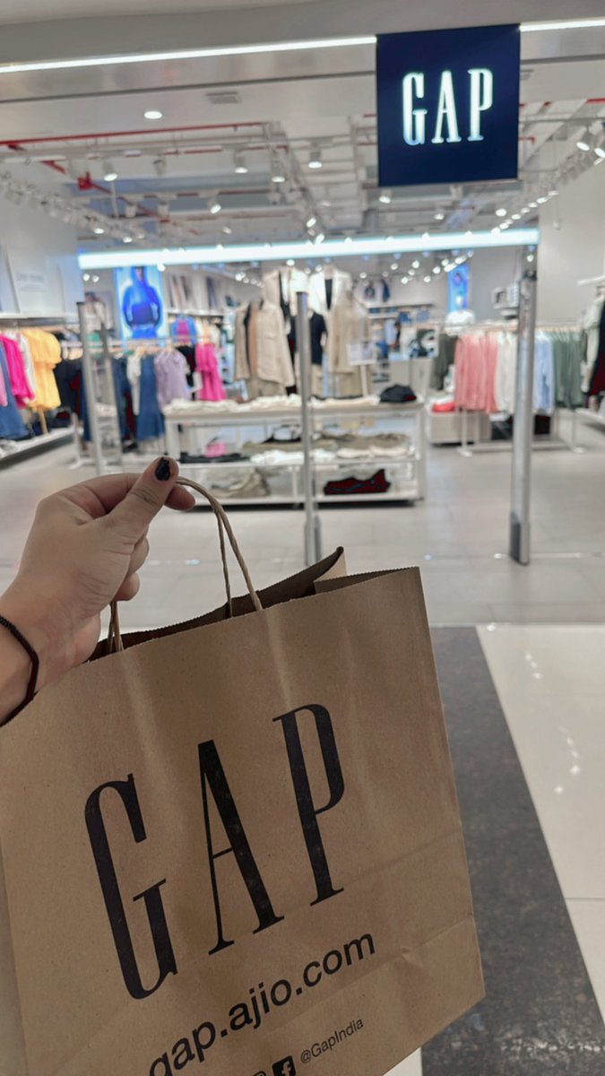 When I'm stressed, I go shopping. It's like hitting the reset button on my mood…💸💰
#shopaholicprobelem #shoppingqueen #shoppingaddict #StockMarketindia #traderslife #Motivation