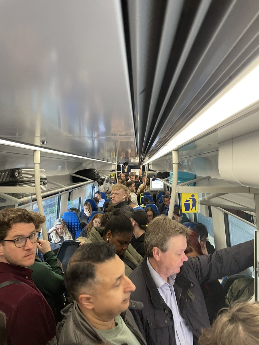 And this is why you don’t put on 3 car trains when you’ve got Bolton playing and rush hour <a href="/northernassist/">NORTHERN 🚆</a>