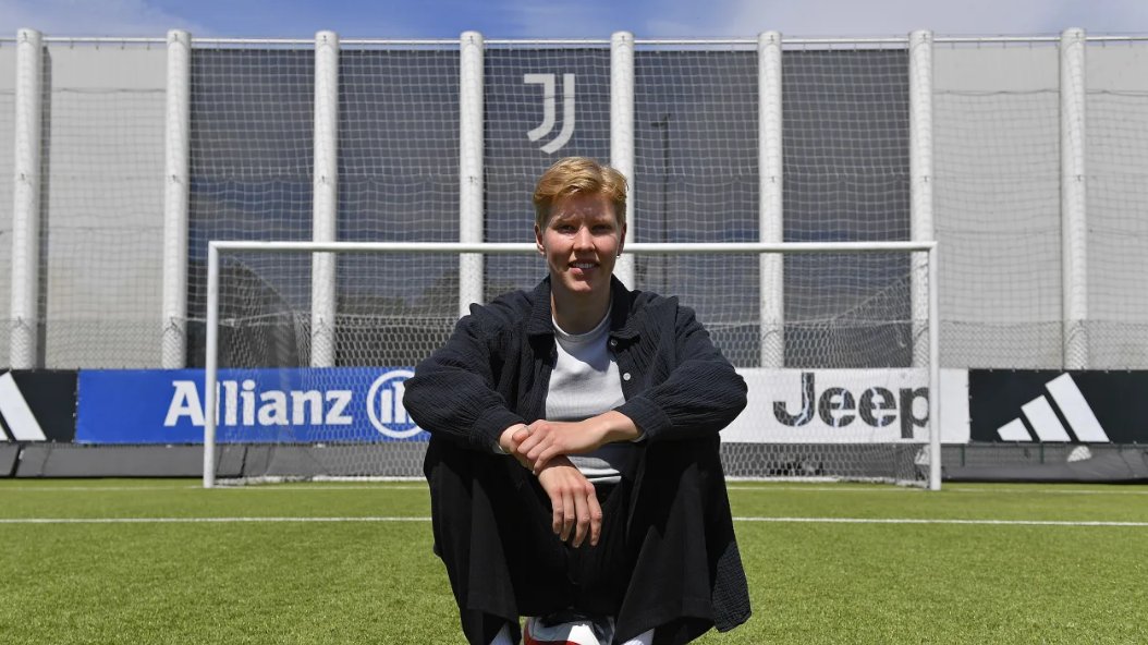 Juventus have signed Paulina Krumbiegel from Hoffenheim on a two-year deal.
