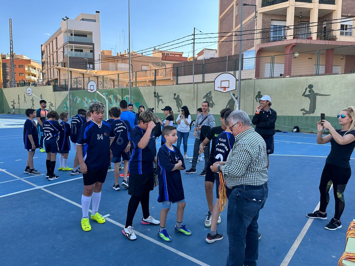 DeportesLorca's tweet photo. Está tarde se han disputado las finales locales de fútbol sala ⚽del programa de Deporte Escolar en categoría alevín masculina y femenina👧🏼👦🏽. ¡Enhorabuena a los equipos clasificados y suerte en la fase regional! https://t.co/kKibdXjIig