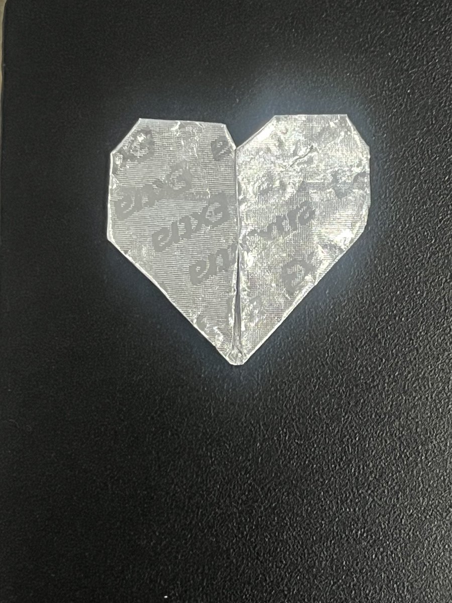 Angela Mell tweet media