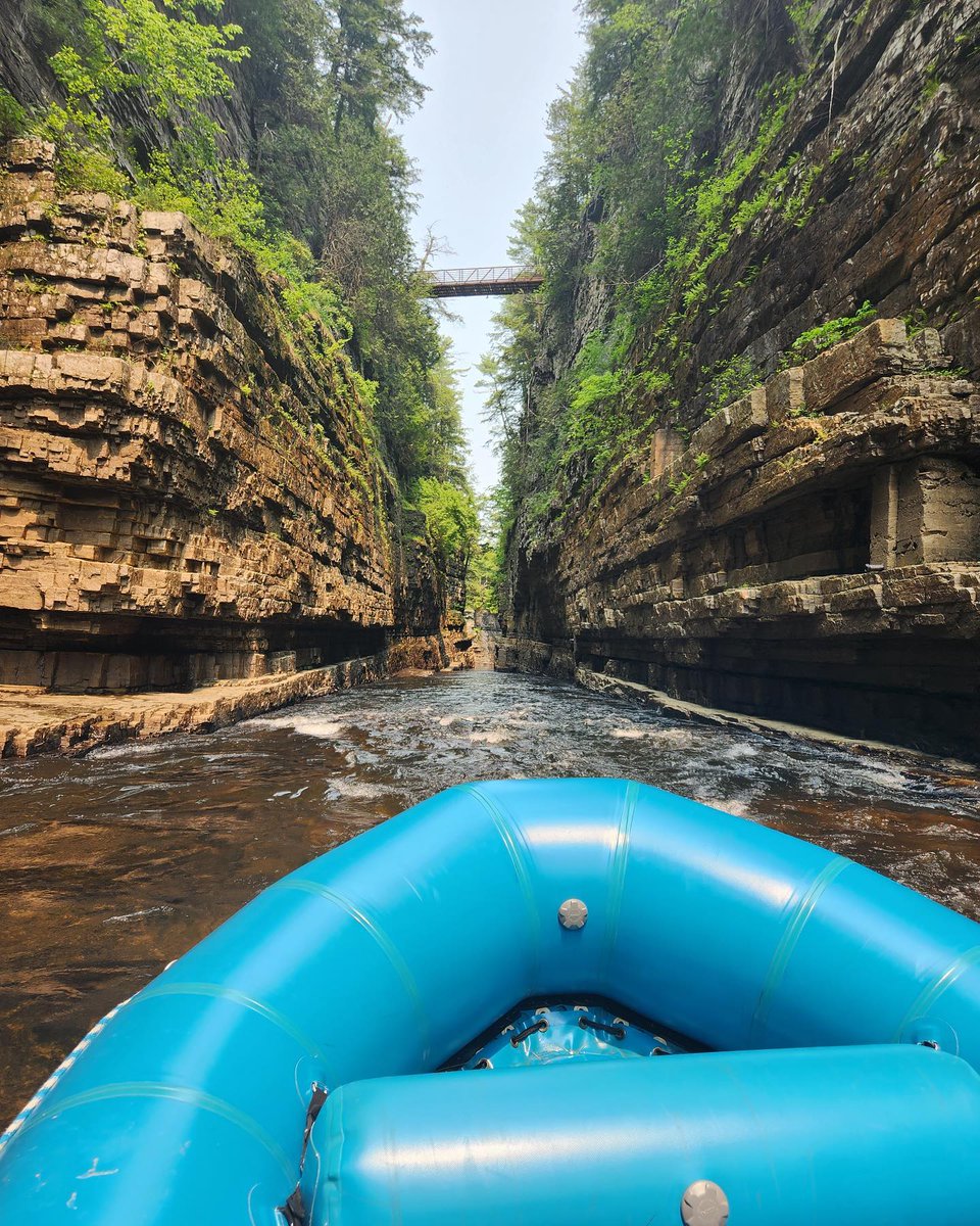 From iconic skyline views to bucket list outdoor adventures, discover the top tourist attractions in New York State that are 100% worth the hype: bit.ly/3JOSggP 1. 📸: @matt.ritchie / 📍 SUMMIT One Vanderbilt 2. 📸: @518exploring / 📍 Ausable Chasm