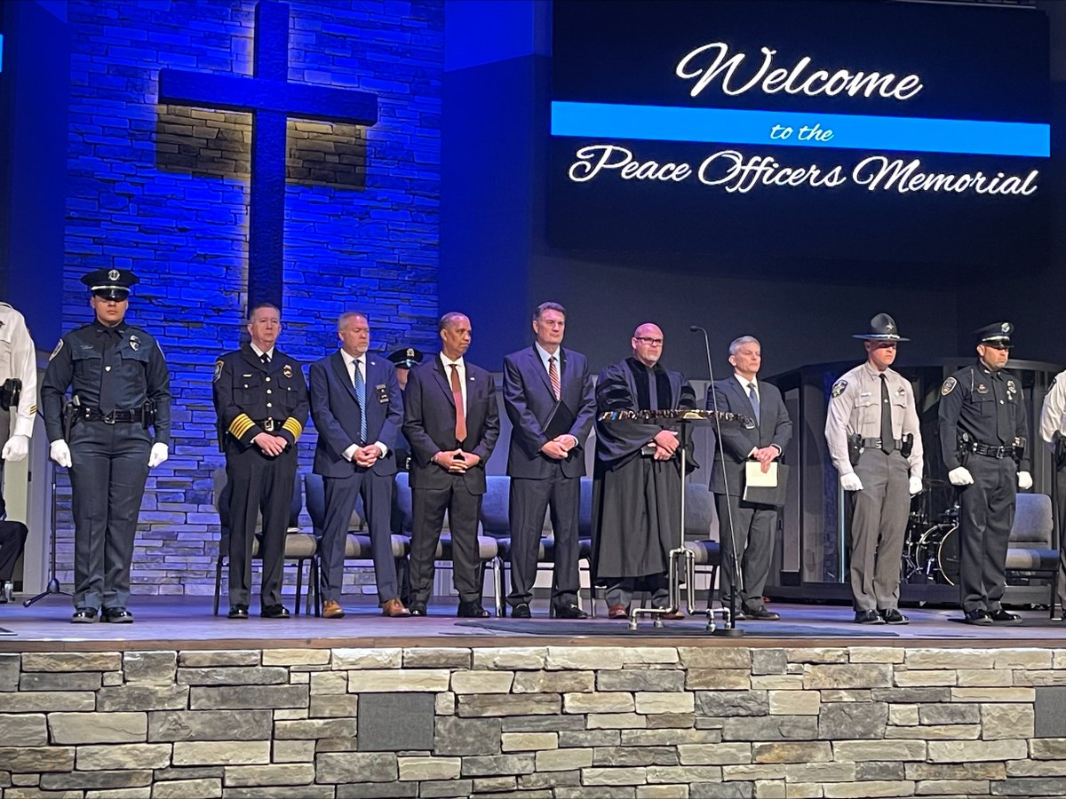 Today, North Carolina’s annual Peace Officers Memorial Service was held in Statesville, NC. Sheriffs and sheriffs’ office personnel, local and state law enforcement officials, and Association staff attended the service along with many others to honor our state’s fallen heroes.