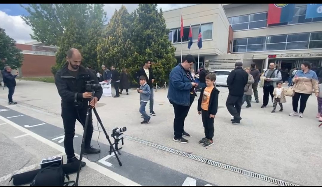 05 Mayıs'ta yapılan TAZOF Oyuncu Beyinler Türkiye finalinde okulumuzu temsil eden öğrencilerimizi tebrik ediyoruz.Ayrıca Ankara İl MEM tarafından gerçekleştirilen röportajda öğrencimiz Ahmet Emir ÜSTÜN okulumuzla ilgili bilgi vermiştir. @Murat_Eren @ersanulusan @hete61 @CorluMem