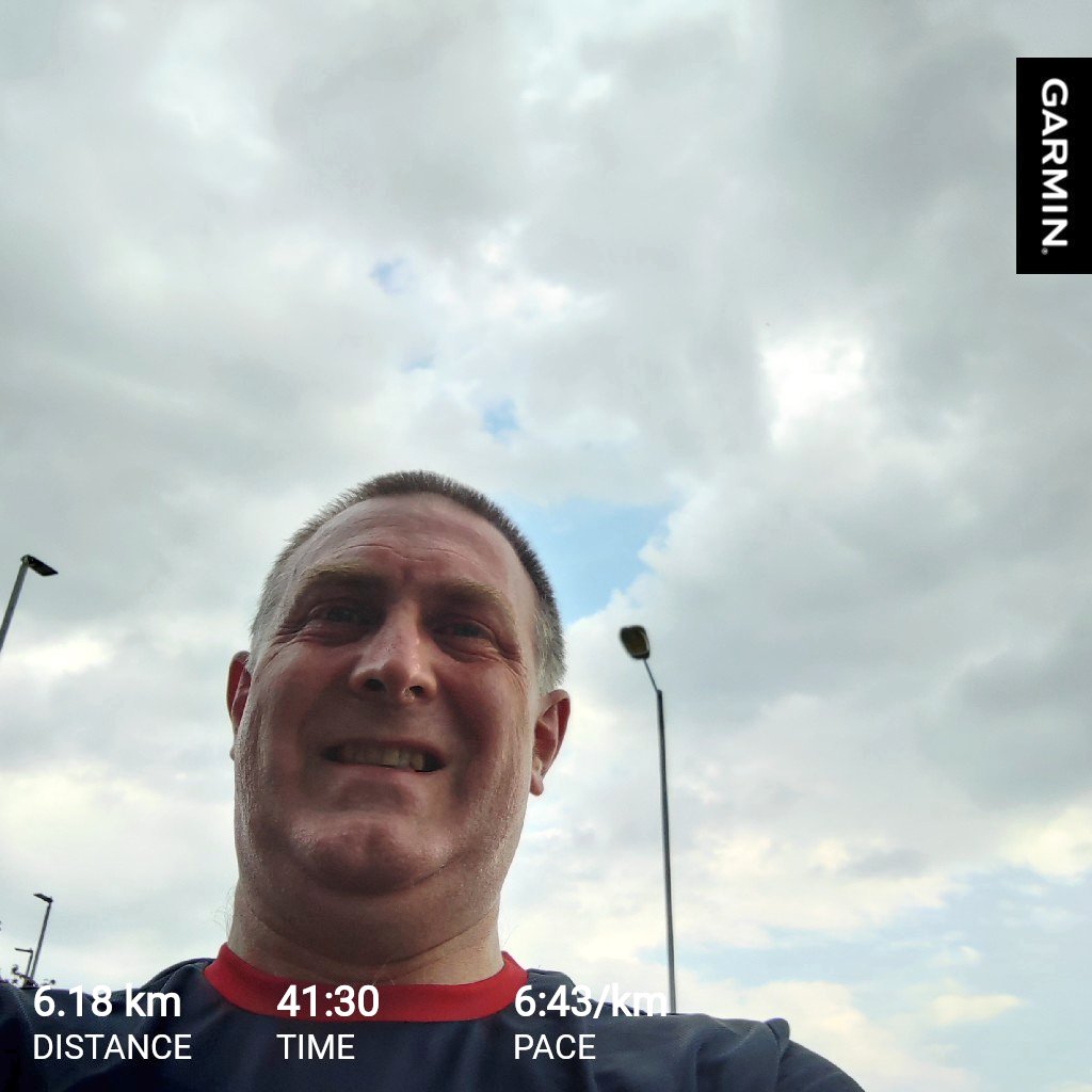 Nice run after work, slightly longer route and struggled a little with pace. 💪🏃‍♂️🏃‍♂️👍😀 #garmin #beatyesterday