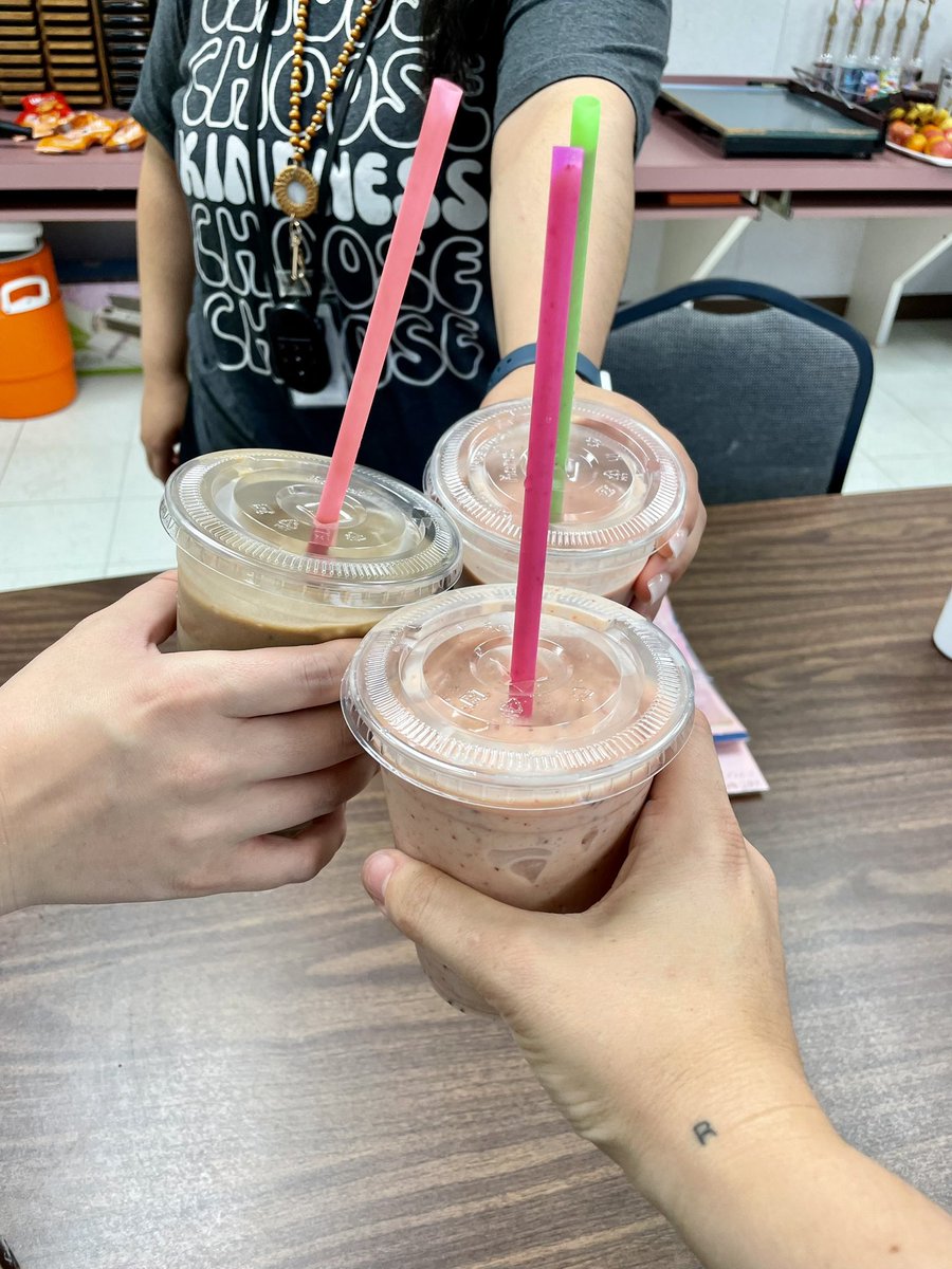Thank you CFE fan club for the sensational smoothie setup and the marvelous moments of time gifted during Teacher Appreciation Week! Your sweet support is the perfect blend of kindness and care! 🍓🥭🍌 #TeacherAppreciationWeek #SmoothieSurprise