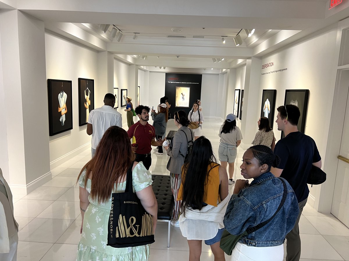 An unforgettable cultural adventure at #CareerConnections! Our bus tour explored the rich history of the Cuban-American community @cubanmuseum, followed by spontaneous explorations of vibrant Miami Beach. Rain or shine, our @exchangealumni's spirits soared! 🚌☔️🌞 @GlobalTiesUS