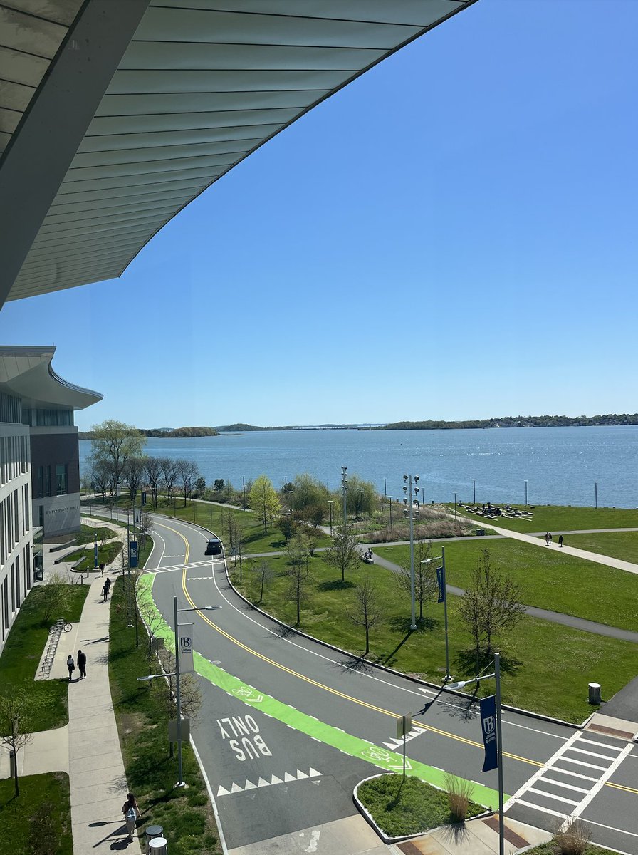 The birds are singing, the flowers are blooming, and the vibes are on point at @UMassBoston. It's like Mother Nature hit the 'perfect weather' button today! Get outside and soak up some vitamin D 😎 ☀ #umass #umassboston #campus #boston