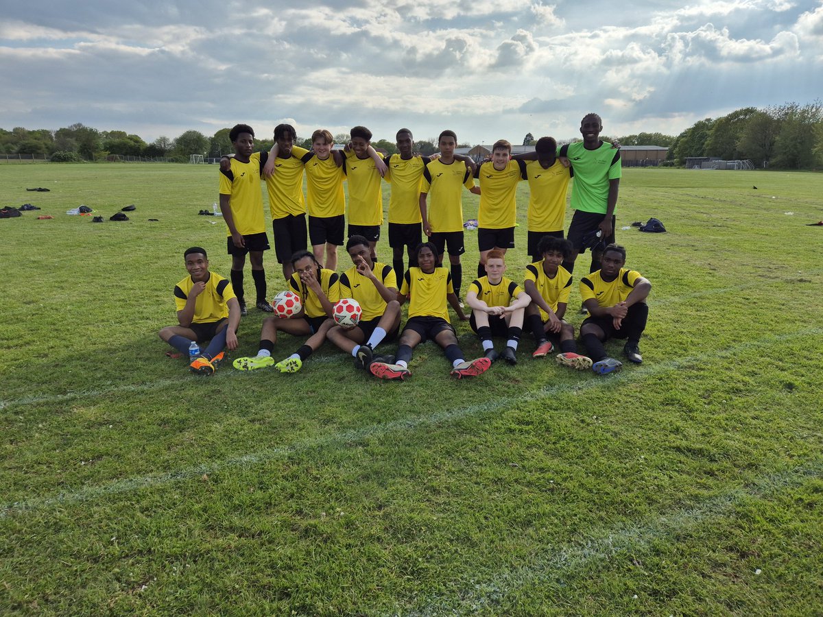 Ark Blake Academy PE (@arkblakepe) on Twitter photo CROYDON CUP FINALISTS
Year 10 ABA 9 v 2 Thomas More
The boys are on the way to the Croydon cup final and did so in a mature fashion
POM
Kerron
Goals
Jaminda ⚽️⚽️⚽️⚽️
Jashane ⚽️⚽️⚽️
Akai ⚽️
Ryan ⚽️
<a href="/ArkBlake/">Ark Blake Academy</a> CROYDON CUP FINALISTS
Year 10 ABA 9 v 2 Thomas More
The boys are on the way to the Croydon cup final and did so in a mature fashion
POM
Kerron
Goals
Jaminda ⚽️⚽️⚽️⚽️
Jashane ⚽️⚽️⚽️
Akai ⚽️
Ryan ⚽️
<a href="/ArkBlake/">Ark Blake Academy</a>