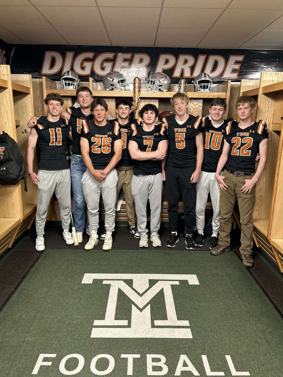 Thank you @CoachKyleSamson for the great junior day visit!! #rolldiggs