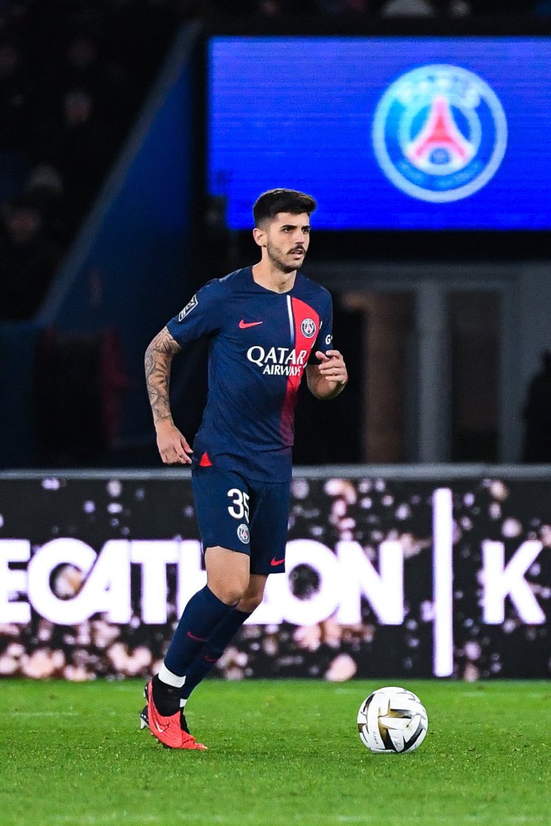 🚨 Lucas Beraldo est 𝗧𝗜𝗧𝗨𝗟𝗔𝗜𝗥𝗘 pour ce PSG-Dortmund ! 🇧🇷❤️💙 🗞️ @FabriceHawkins