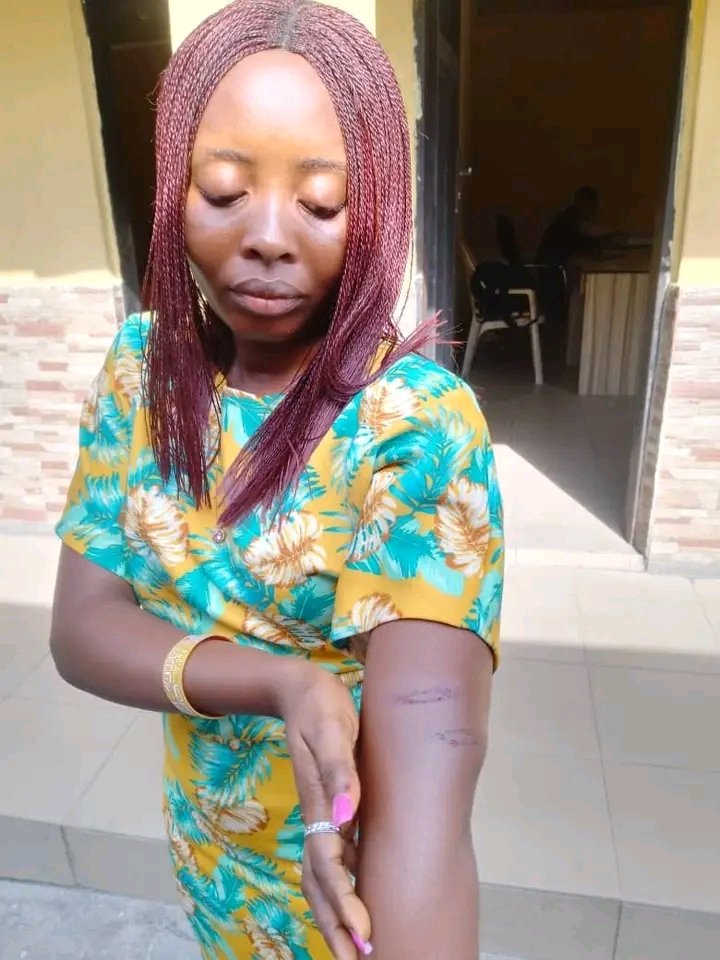 There was pandemonium on Monday morning at a secondary school in the Agip axis, when the family of a J.S.S.1 student simply identified as Favour, allegedly accosted a female teacher, Sonia Amadi on her way to work and whipped her for allegedly flogging their child inappropriately