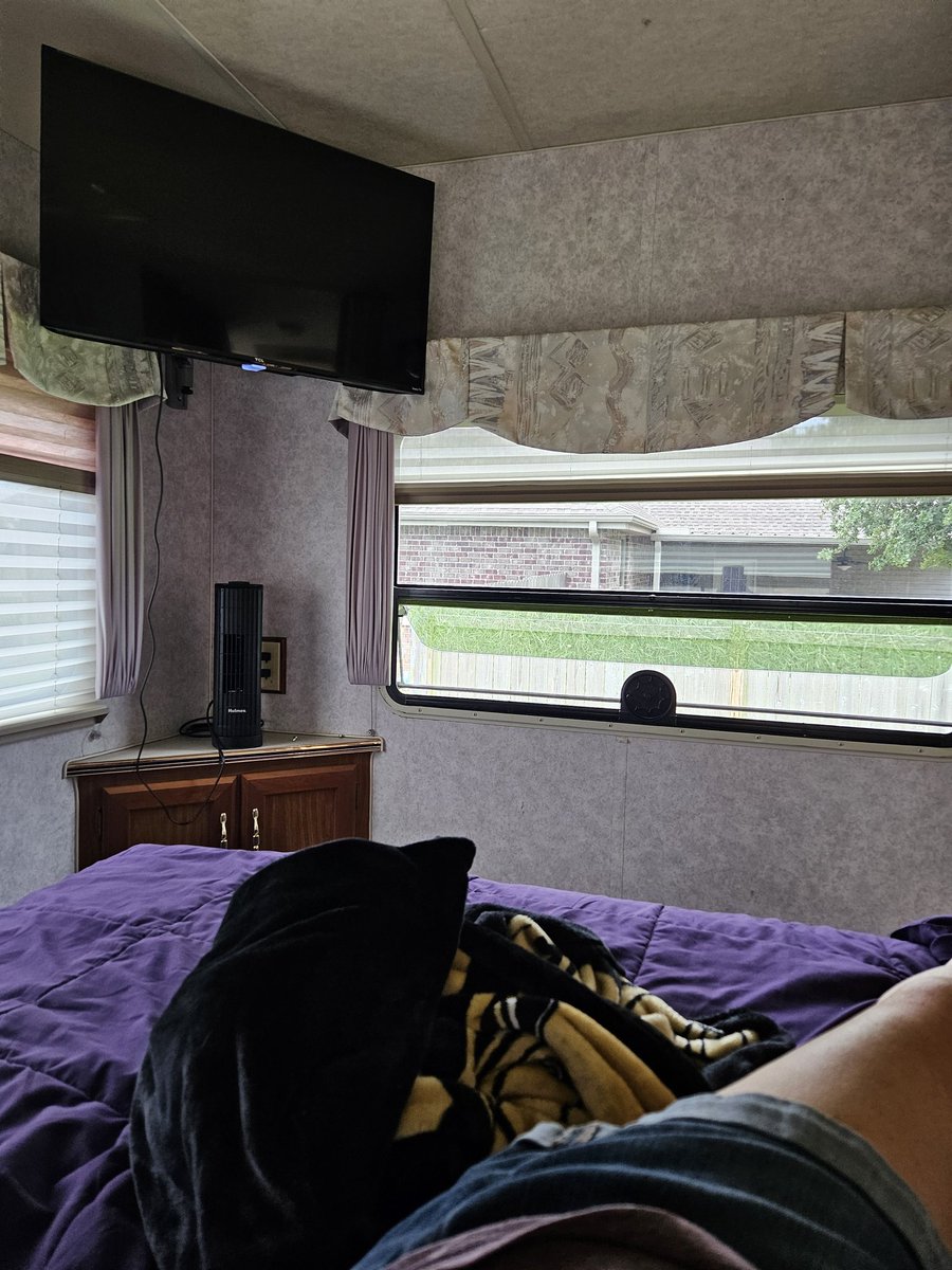 Relaxing in the RV dreaming about places to go, things to see & what to do!
#RV #RVLIFE #traveling