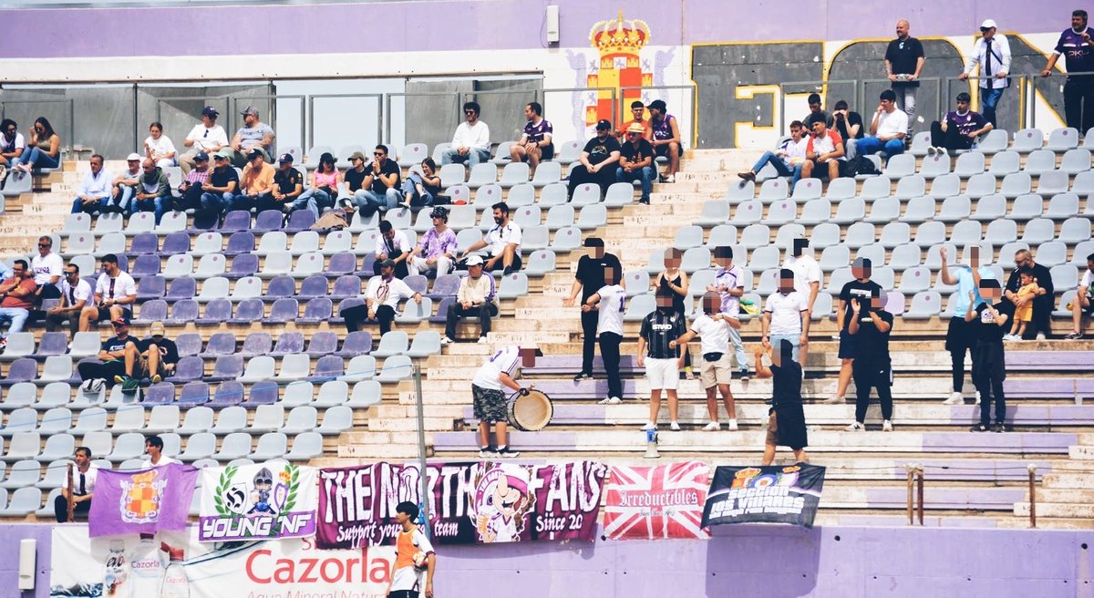 "Último partido en casa con VICTORIA.
Quién sabe si..."

Real Jaén C.F - Juventud Torremolinos

(Fotos Mario Pastor)