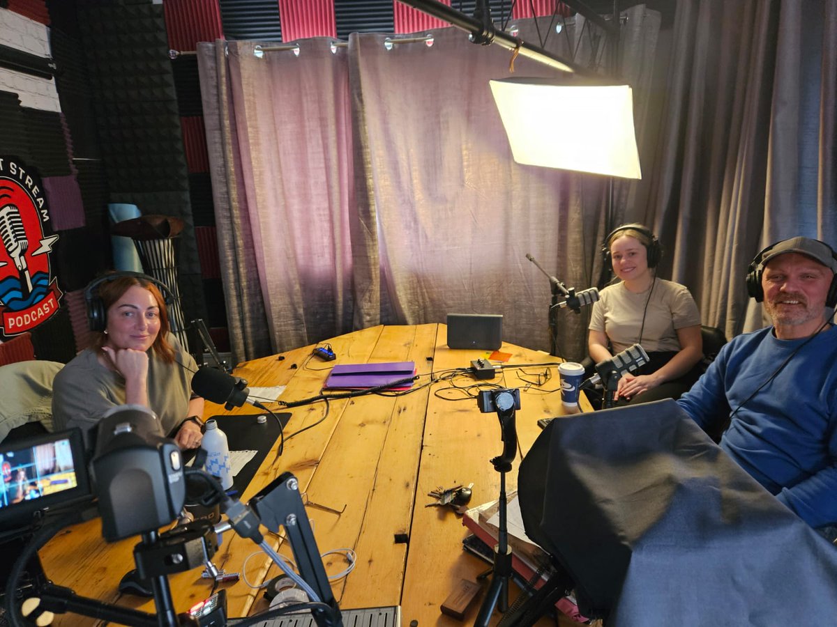 🗣🎙Great day podcasting about our Tapestry project with our residents Molly & John and Siobhan, Matt and Áine who worked on the project. Watch out for the full epsisode dropping!