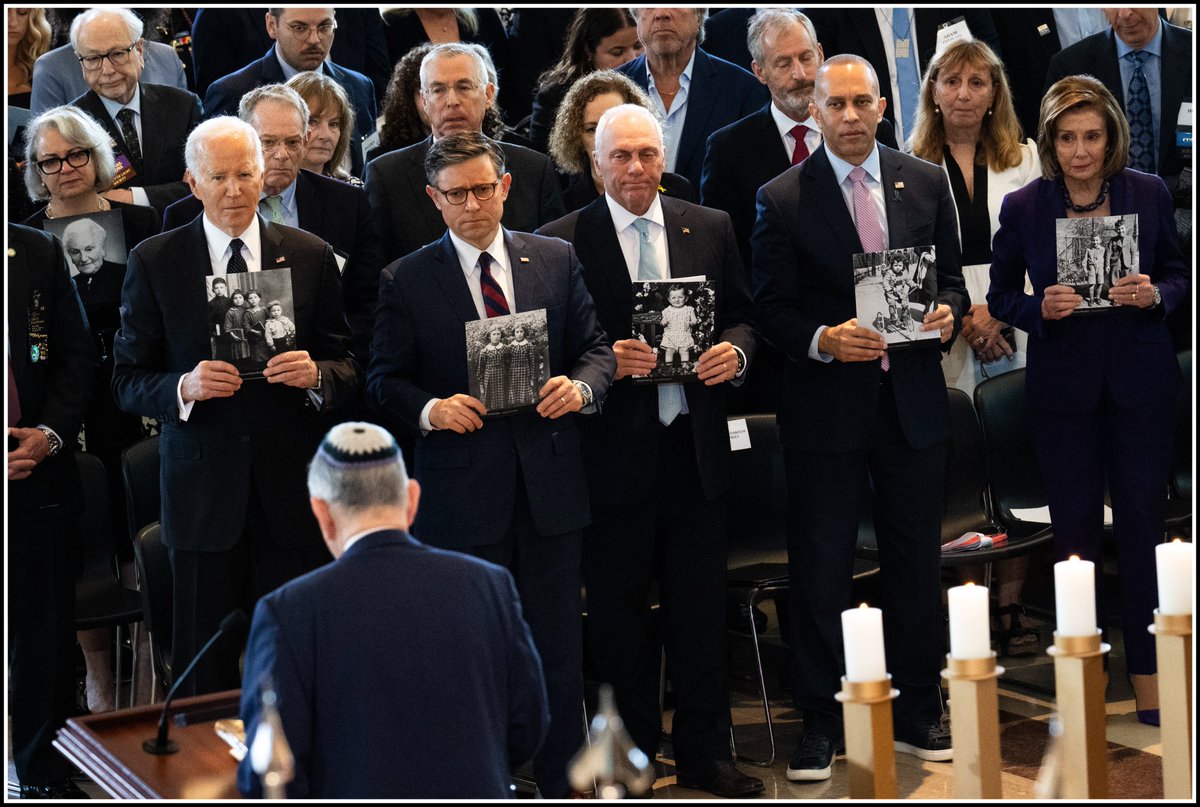 .@POTUS, @MikeJohnson, @SteveScaliseGOP, @RepJeffries & @TeamPelosi hold photos of Holocaust victims during the U.S. Holocaust Memorial Museum’s Annual Days of Remembrance ceremony on Capitol Hill.