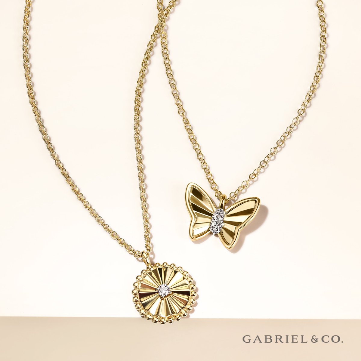 Mom deserves the best this Mother's Day. Check out our amazing collection from Gabriel & Co. to find her the perfect gift!

#gabrielandcoretailer #gabrielny #gabrielandco #mothersdaygiftguide #dunkinsdiamonds