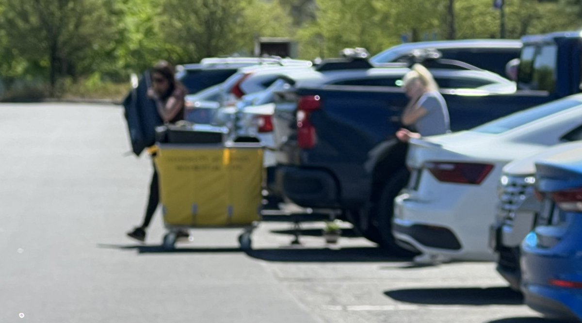 It’s hard to believe another academic year is in the books at #UAlbany The blink of an eye. Seems like they just arrived and now the yellow bin brigade load-out has begun. Have a great summer Great Danes. See you back in August. @nyswi