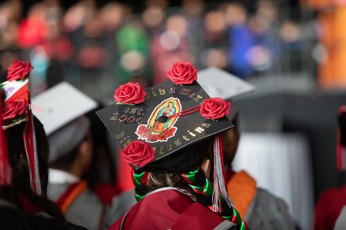 Congratulations Class of 2024! We have uploaded over 1,200 photos to our Flickr from commencement. Make sure to check them out and download the ones you want! flic.kr/s/aHBqjBpdG7 #GoVanCougs #CougGrad #WSUV2024