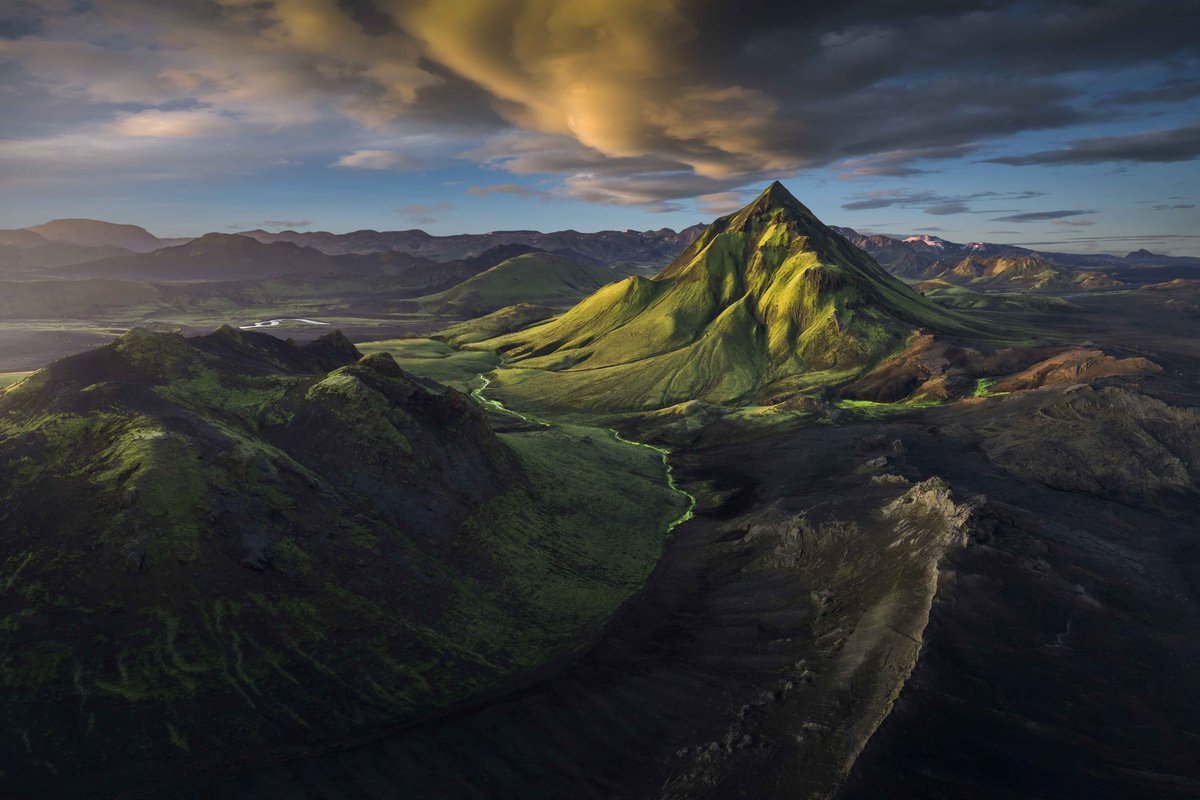 arnark's tweet image. Beautiful moments in Icelandic highlands 🏔️