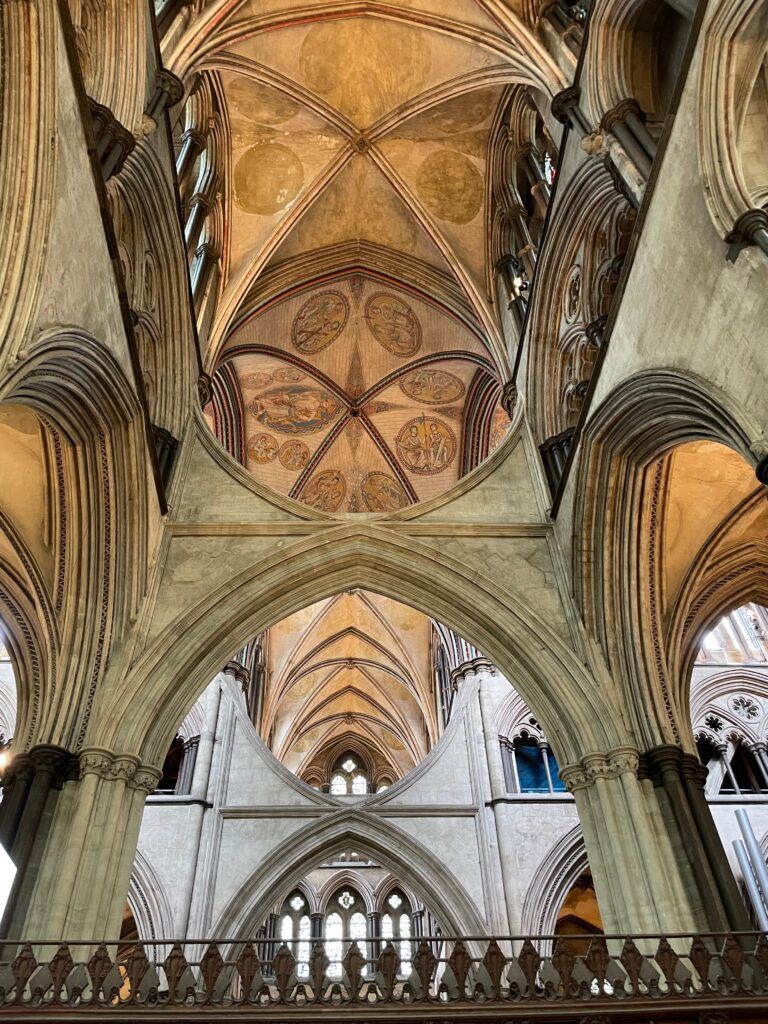 Love Gothic cathedrals, architecture and stone masonry? I visited Salisbury Cathedral recently and include some of my best pictures in this article on my Books And Travel site #gothiccathedrals buff.ly/3wkdzU4