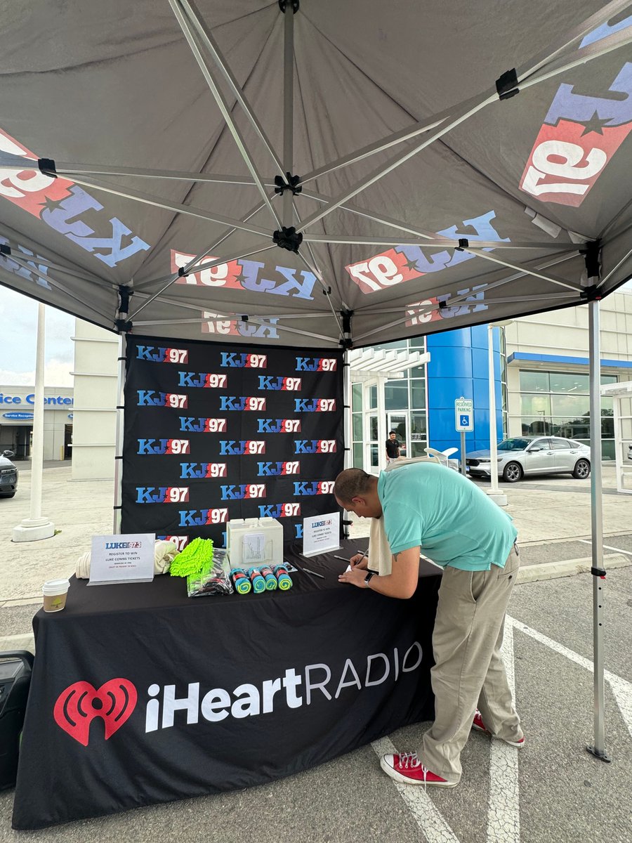 KJ97 and iHeartRadio have organized an event at Hill Country Honda on Thursday, May 9th, from 6 PM to 7 PM. During the event, KJ97 listeners can win a pair of tickets to the Luke Combs Concert. The winner must be present to claim the prize. #lukecombs #kj97 #iheartradio