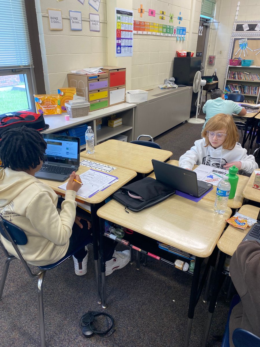 📚 Mrs. Brown’s 5th grade class at Balmoral is working hard on their Animal Research Reports. 🐾 They are using 3 online resources to make a lap book about the animal of their choice. 💡📝 #BalmoralElementary #CM201U #FutureScientists