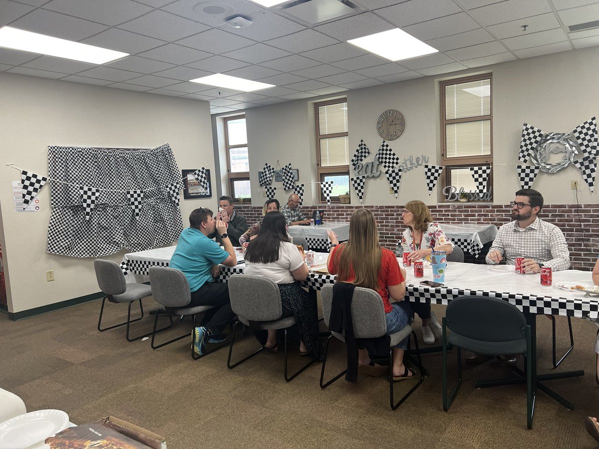 SCI_PTO's tweet image. Staff Appreciation week continued with a little lunch today. 🍕