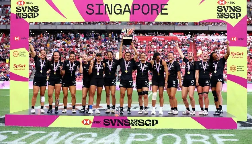 HSBC SVNS: New Zealand Edge Australia to Singapore and League Winners Title For Details 👇🏻 asiarugby.com/2024/05/07/hsb… #asiarugby #hsbcsvns #Newzealand #Australia #Singapore