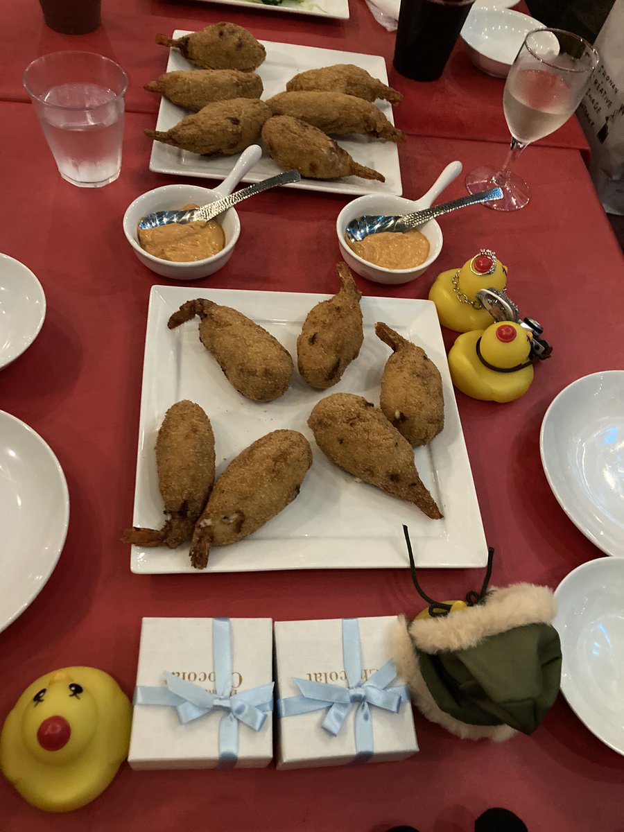 ahiru07hirakiyo's tweet photo. エビコロは中のクリームがトロトロで衣がしっかりガードして食べ応え充分🦐ソースがこれまたよく合う✨
桃の冷製パスタは初夏を感じ、お肉(写真撮り忘れ)も柔らかくて美味しかったです😋
…食レポ下手すぎる
機会があれば是非足を運ばれて下さいね🫶🏻
#mitiempo
#美しい彼 https://t.co/IXfiBYym0j