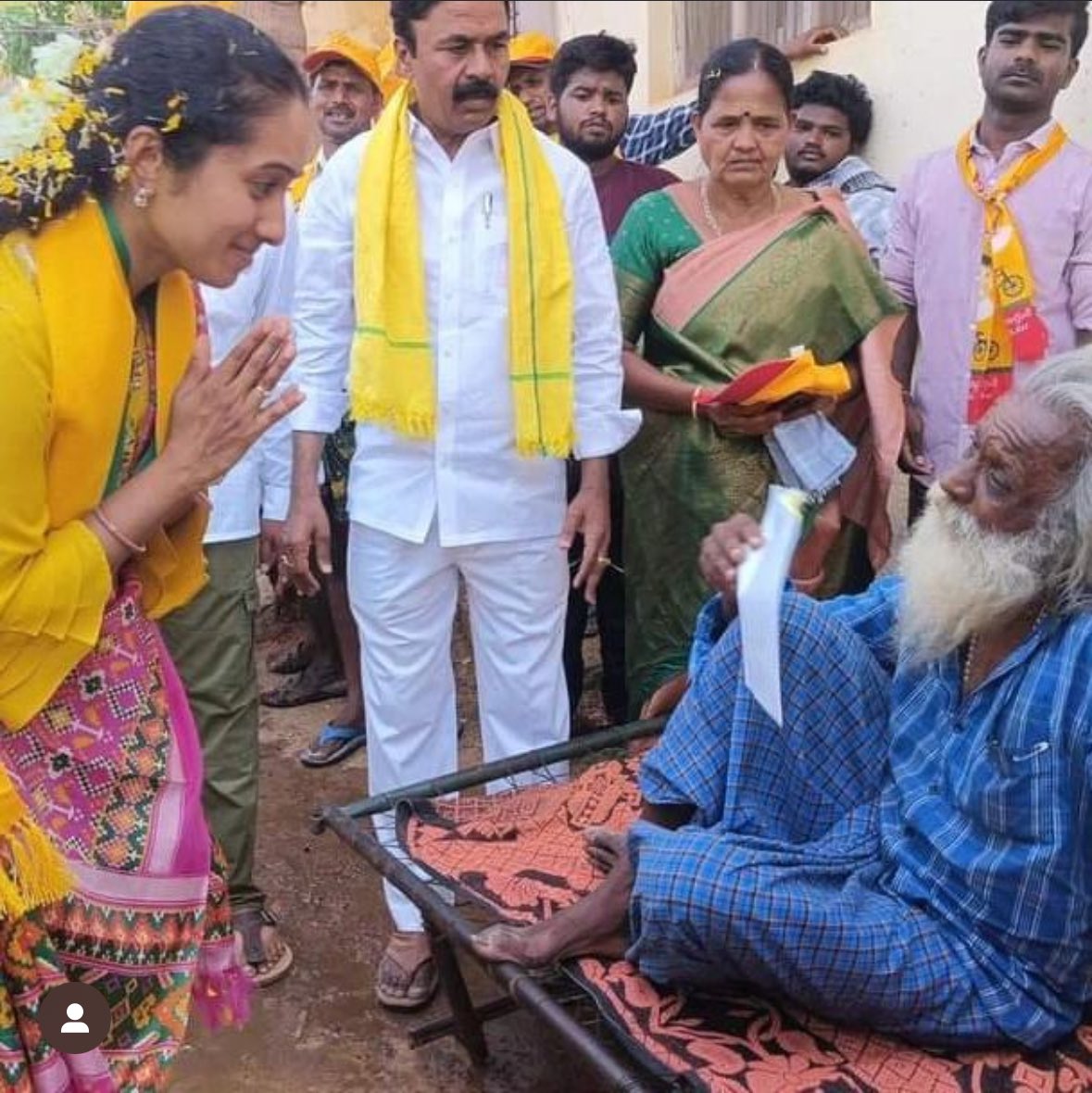 Presenting you TDP MLA candidate Palle Sindhura Reddy From Puttaparthi Constituency. We need young voices in the Assembly, please vote for TDP🙏