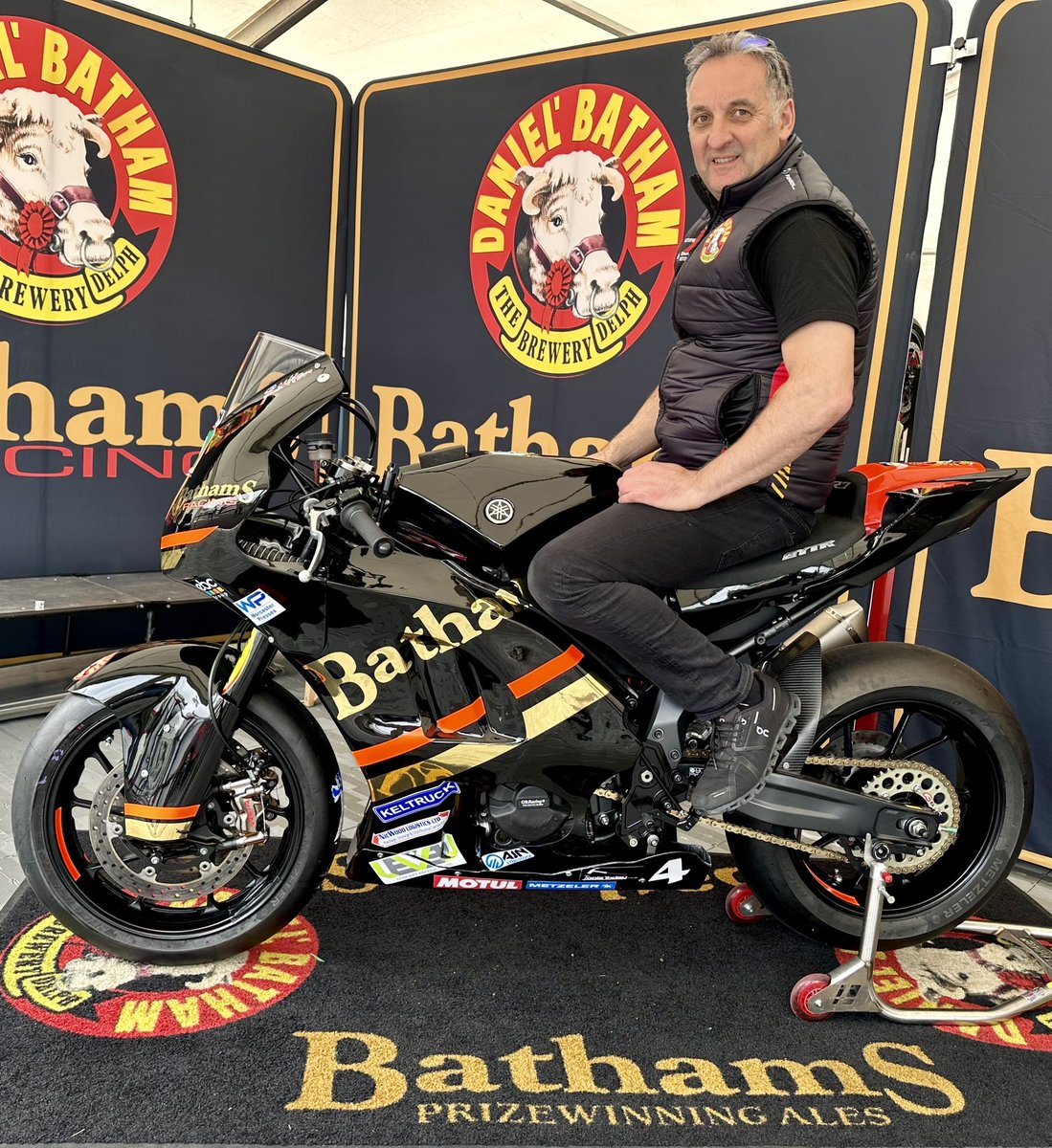That’s us ready for the Northwest 200. This will be Michaels 31st Northwest 200, and he’s going to race an @FHO_Racing by Bathams Superbike, and also a Yamaha R7 in the Supertwin class. Let’s go ! @thebathams