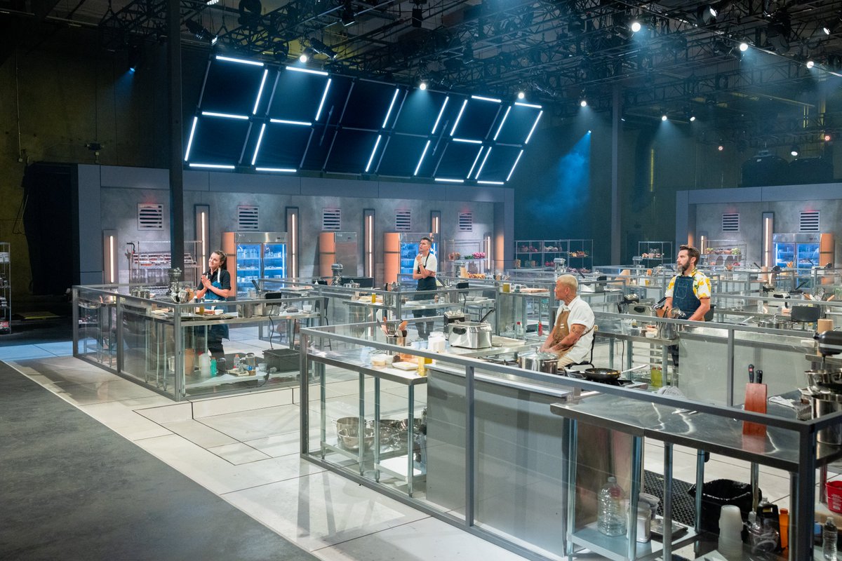 This is IT! 🔥 The finale of #24In24: Last Chef Standing is coming up next @ 8|7c! With just three hours of cooking left, the last shift will focus on Elevation, meaning the competitors must deliver their final dishes with the utmost precision and technique 🔪
