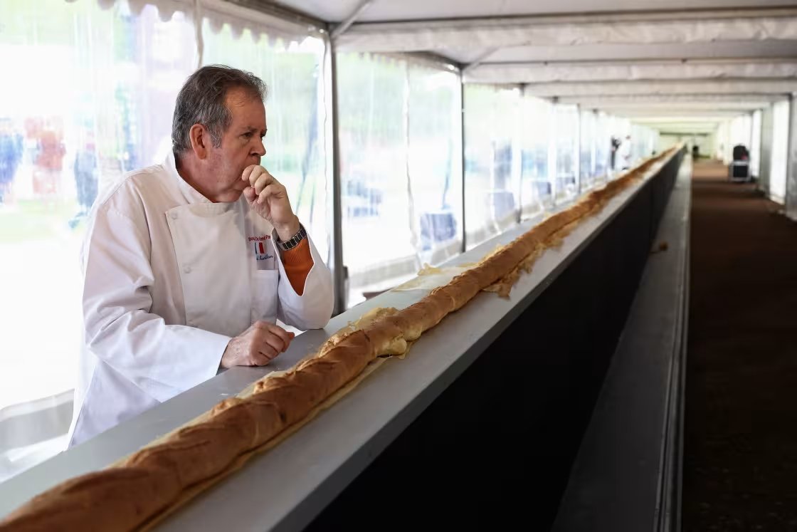 spotted in paris suburbs: new world’s longest baguette (at 461 ft)