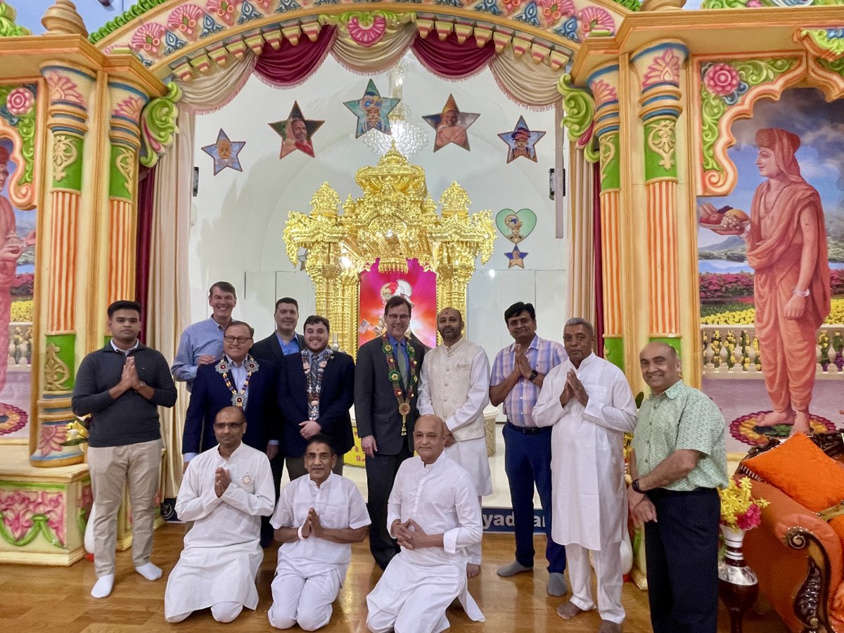 It was great to be at the Shree Swaminarayan Mandir Loyadham Temple in Raritan Borough last week with Assembly Republican Leader John DiMaio and Mayor Nicolas Carra! Thank you for having me!